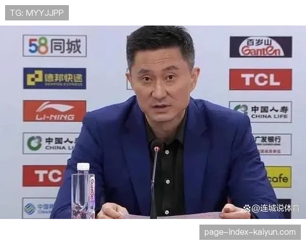 杜锋强调年轻球员防守硬度 拼抢篮板为生命线